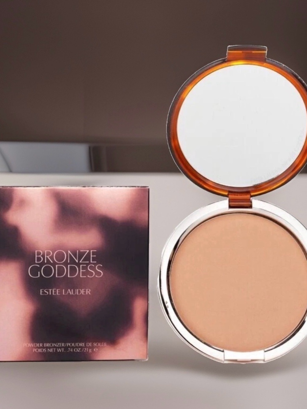 Estee Lauder  Bronze Goddess Powder Bronzer 01 LIGHT 0.74 oz/21 g